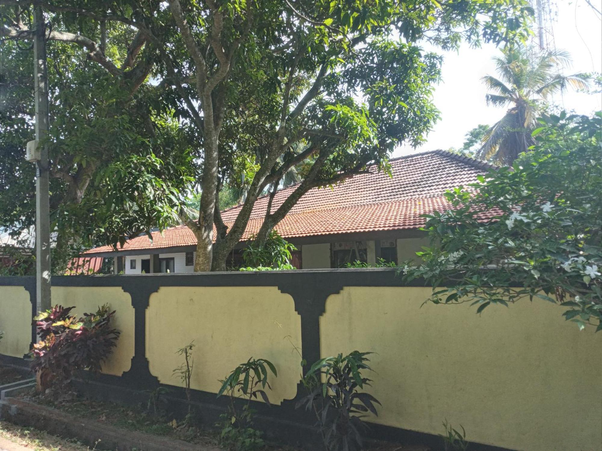 Water Front Home Stay And Resort อนุราธปุระ ภายนอก รูปภาพ
