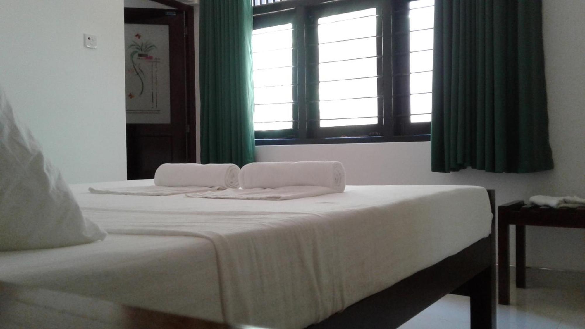 Water Front Home Stay And Resort อนุราธปุระ ภายนอก รูปภาพ