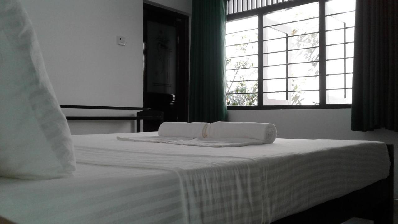 Water Front Home Stay And Resort อนุราธปุระ ภายนอก รูปภาพ