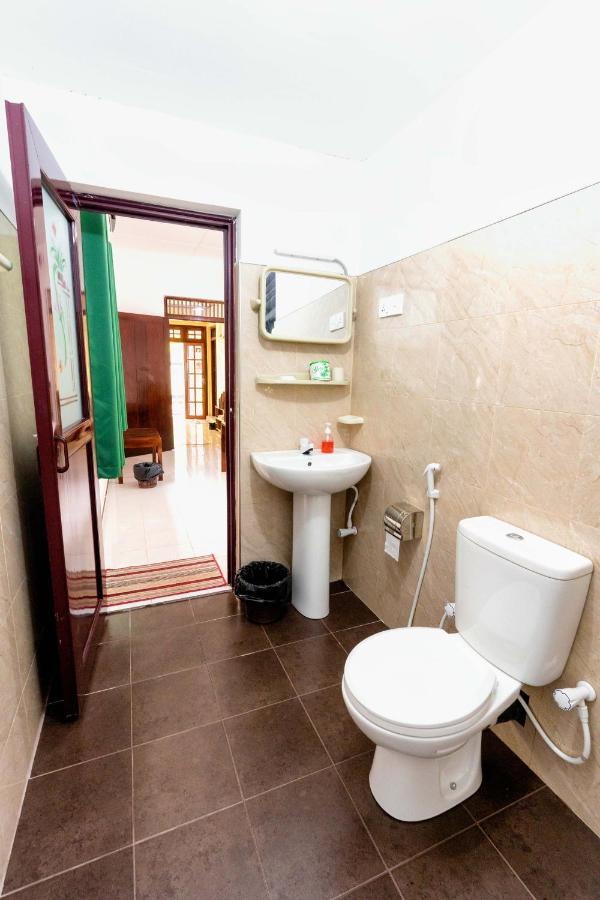Water Front Home Stay And Resort อนุราธปุระ ภายนอก รูปภาพ