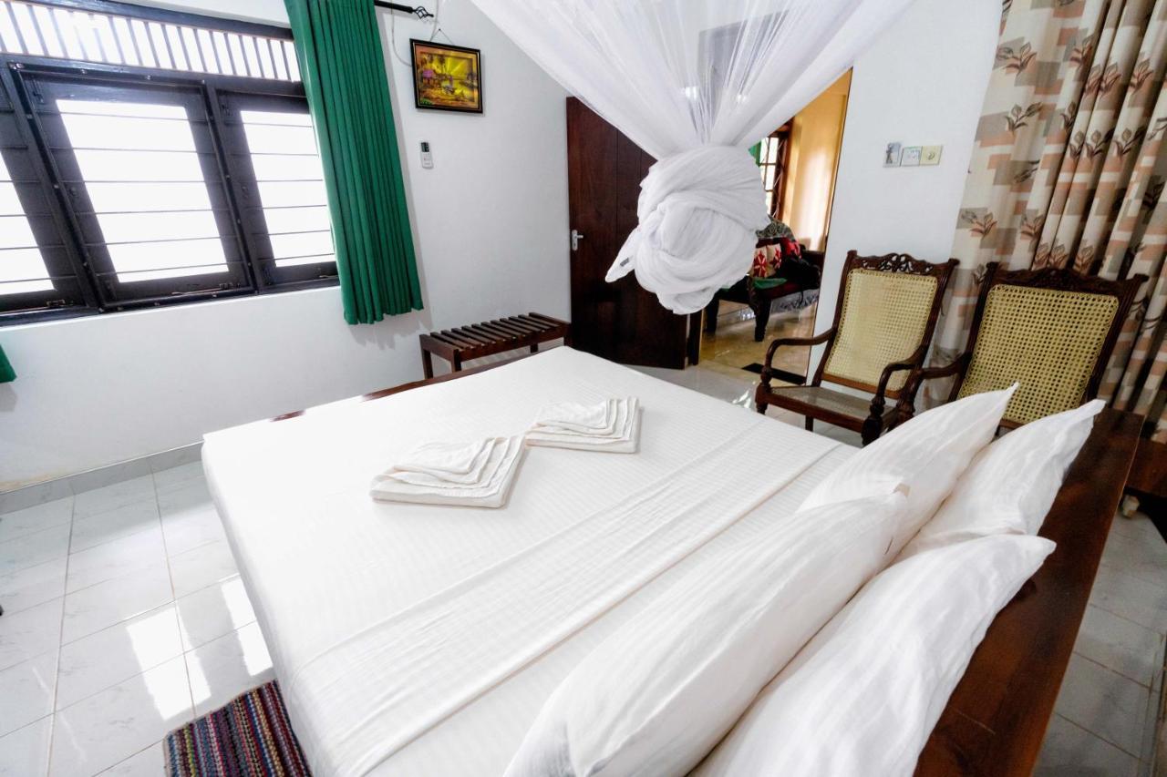 Water Front Home Stay And Resort อนุราธปุระ ภายนอก รูปภาพ